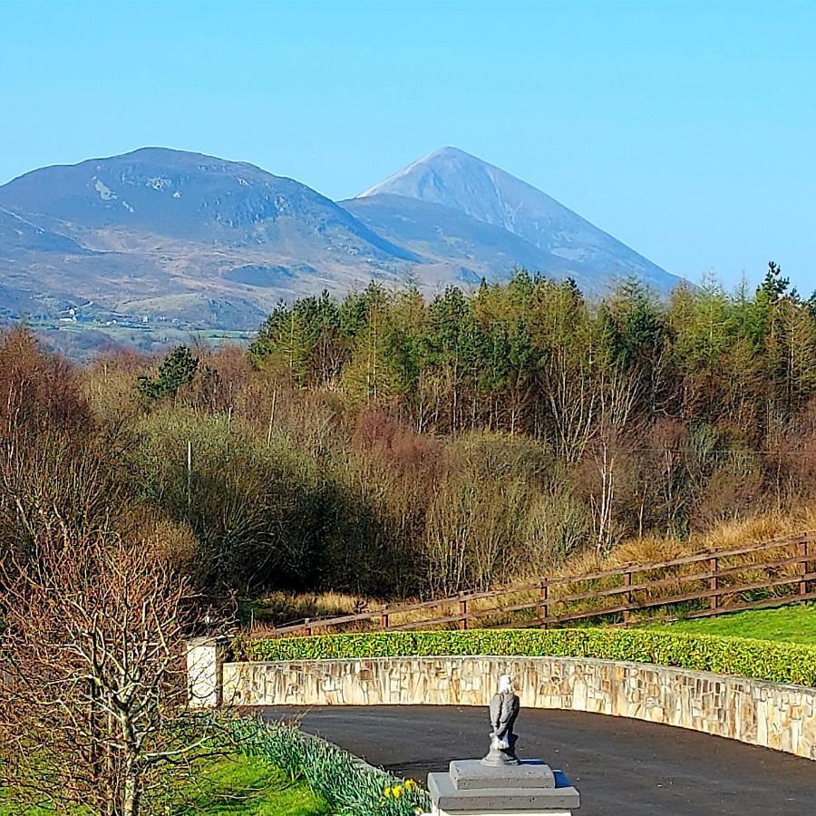 Ros Na Gcloch Bed & Breakfast Westport Exterior photo