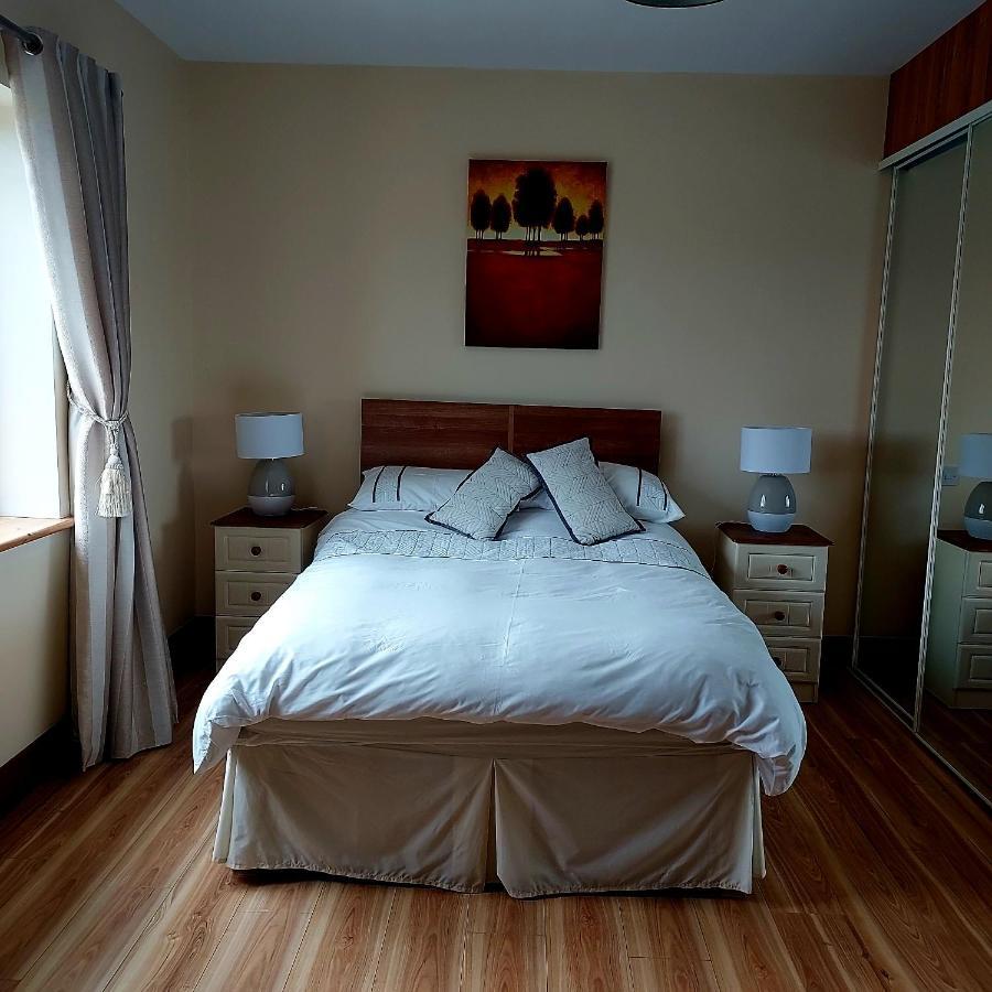 Ros Na Gcloch Bed & Breakfast Westport Exterior photo